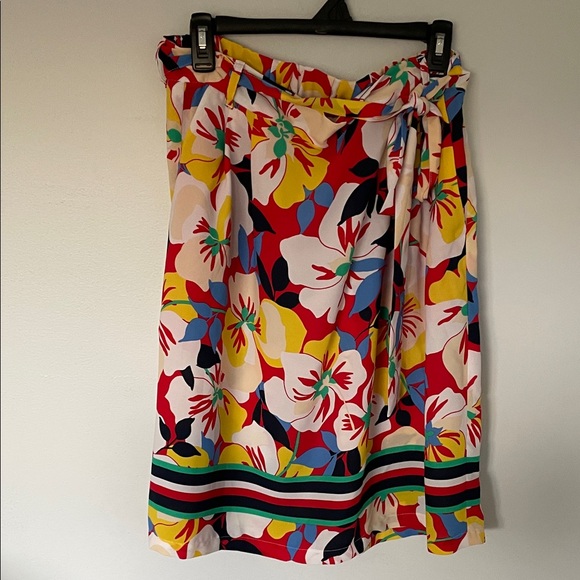 EUC Beautiful TH Floral Top and Skirt Set - Picture 5 of 8